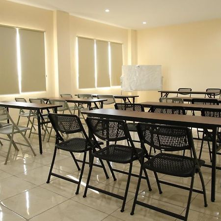 Daya Hotel Makassar Eksteriør bilde