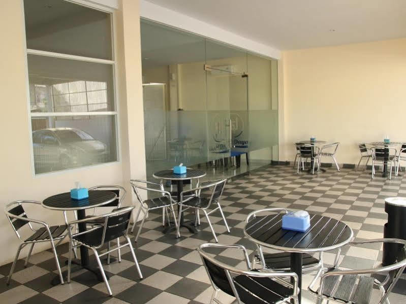Daya Hotel Makassar Eksteriør bilde