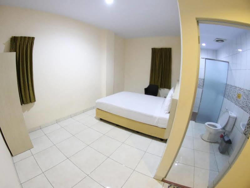 Daya Hotel Makassar Eksteriør bilde